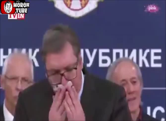 Video :The president of Serbia responds to a query on coronavirus